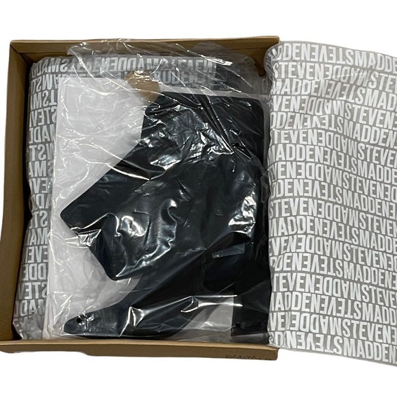 NEW IN BOX! Steve Madden Black Faux Suede Over The Knee Nifty Heeled Boo… - Picture 12 of 16